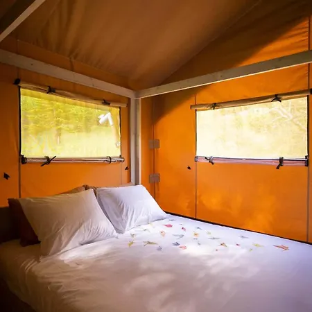 A Tenda By Naterra-between Ocean And Mountains * Ladrido